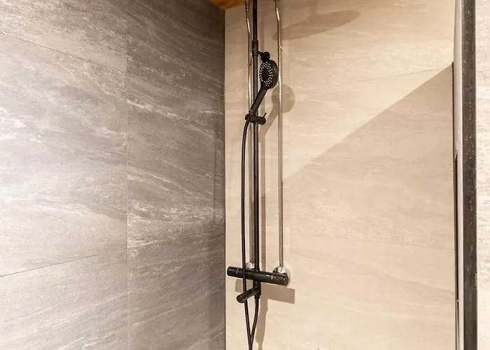 Levillenet Centre 아파트